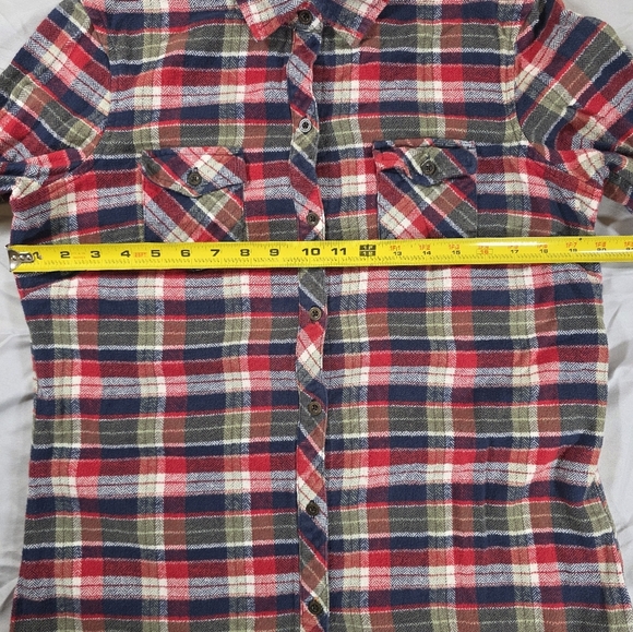Field & Stream Red and Green Plaid Button Down Shirt - Picture 9 of 11
